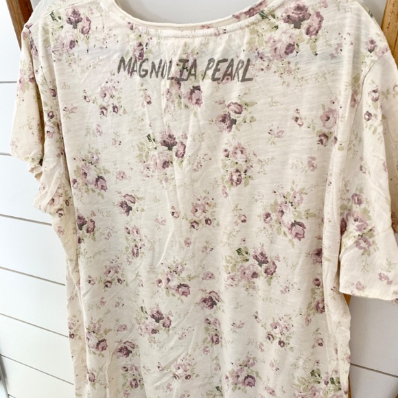 Magnolia Pearl Gandhi Floral  T-Shirt - Picture 3 of 3